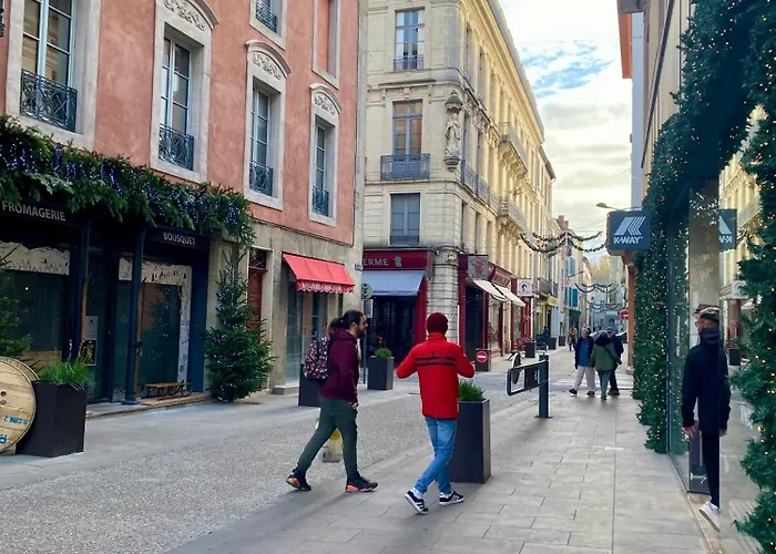 T3 Situe Pres De La Place Carnot